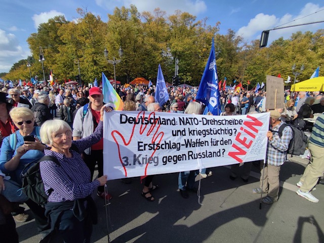 Berlin, 3. Oktober 2026: Großdemonstration gegen Aufrüstung und Krieg 1 Berlin, 3. Oktober 2026: Großdemonstration gegen Aufrüstung und Krieg 1